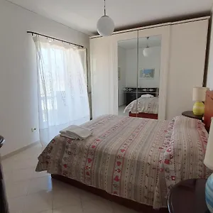 https://casa-rosi-nel-cuore-di-napoli.hotels-amalfi.com