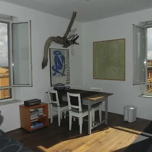 Beachbar In Appartement